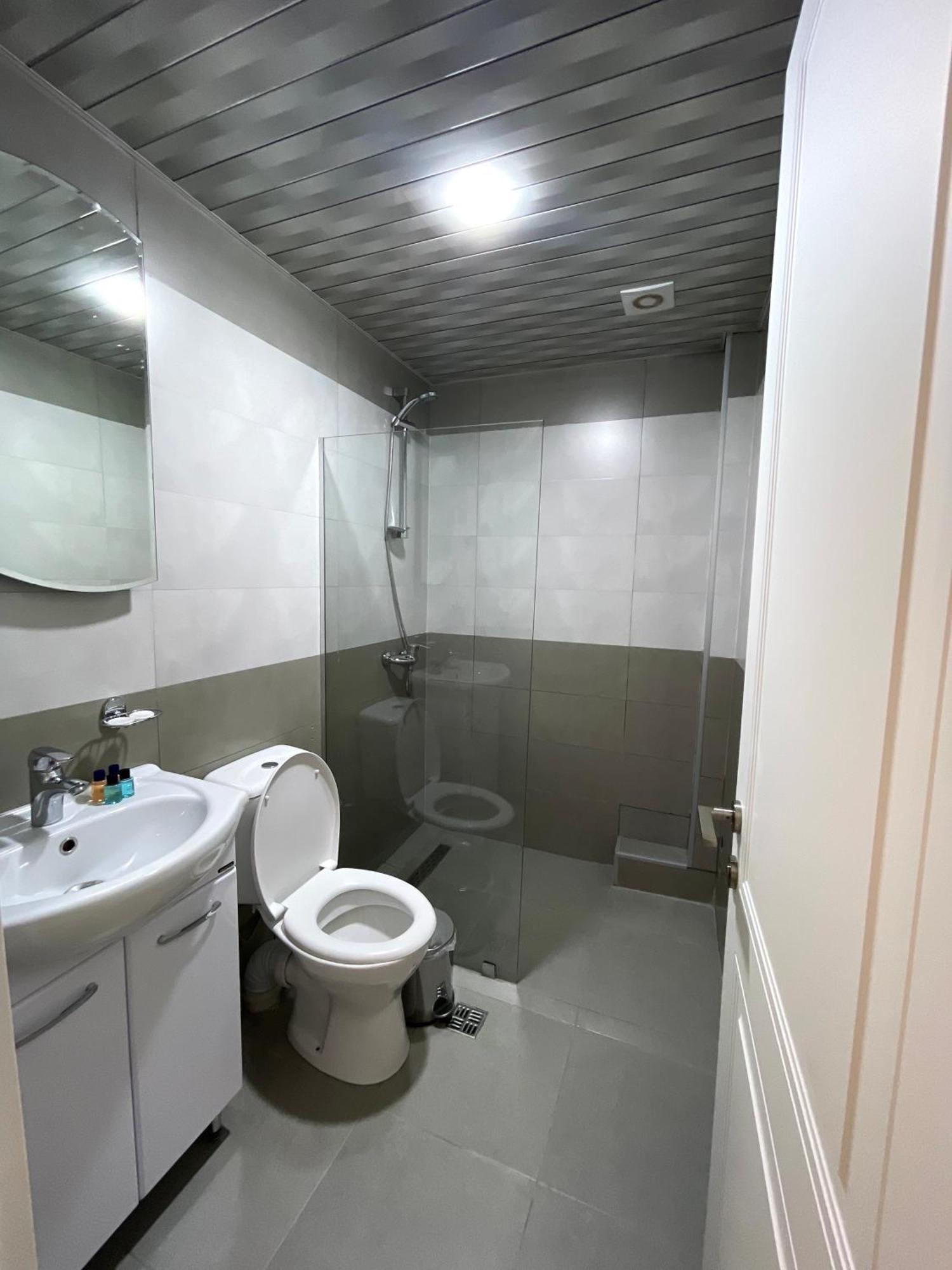 Hotel White House Tbilisi Buitenkant foto