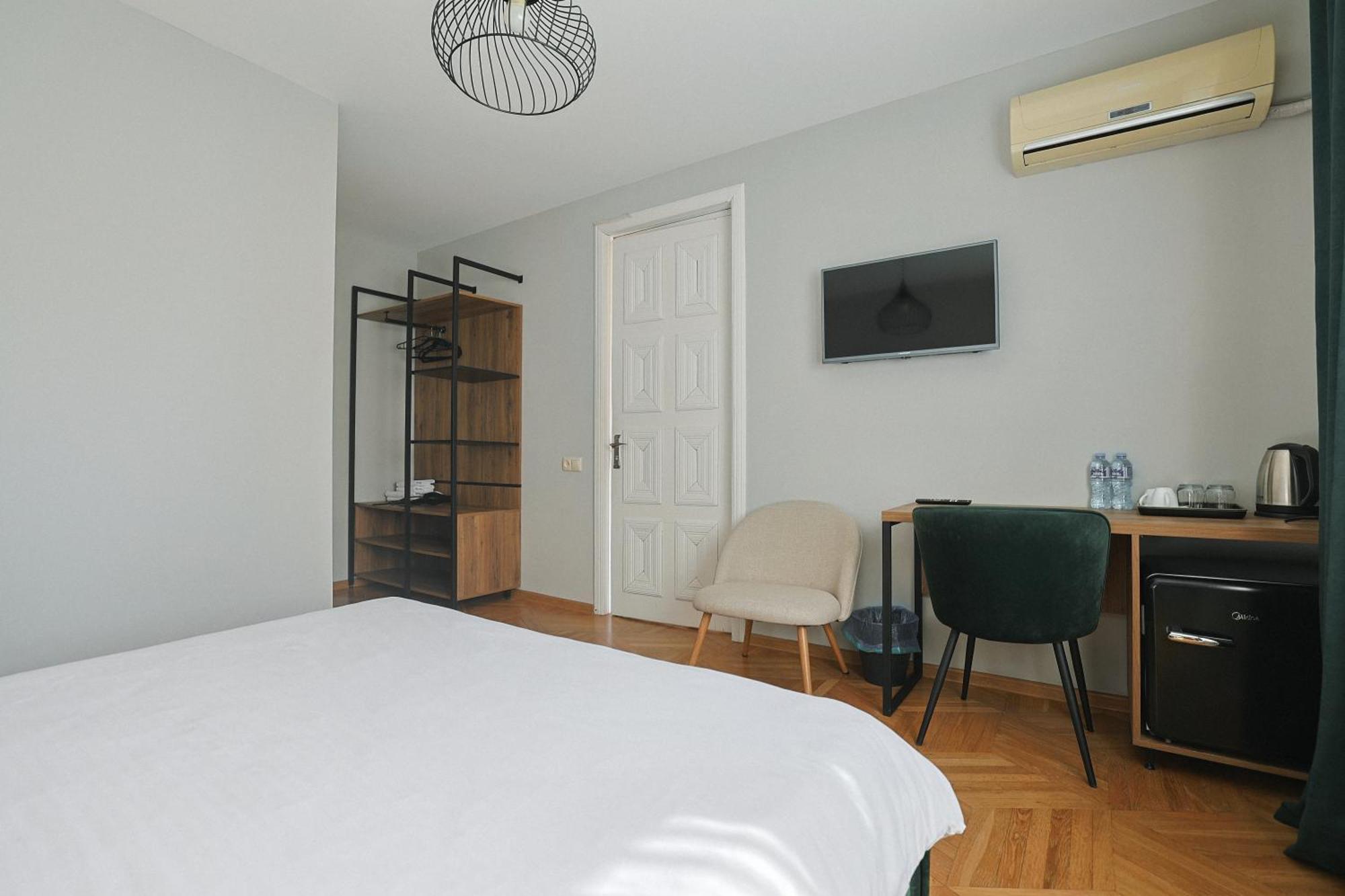 Hotel White House Tbilisi Buitenkant foto