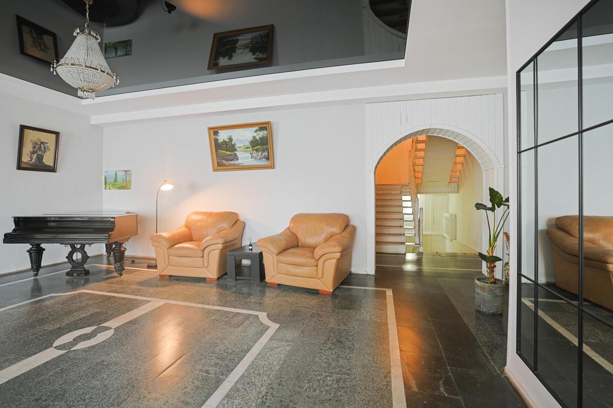 Hotel White House Tbilisi Buitenkant foto